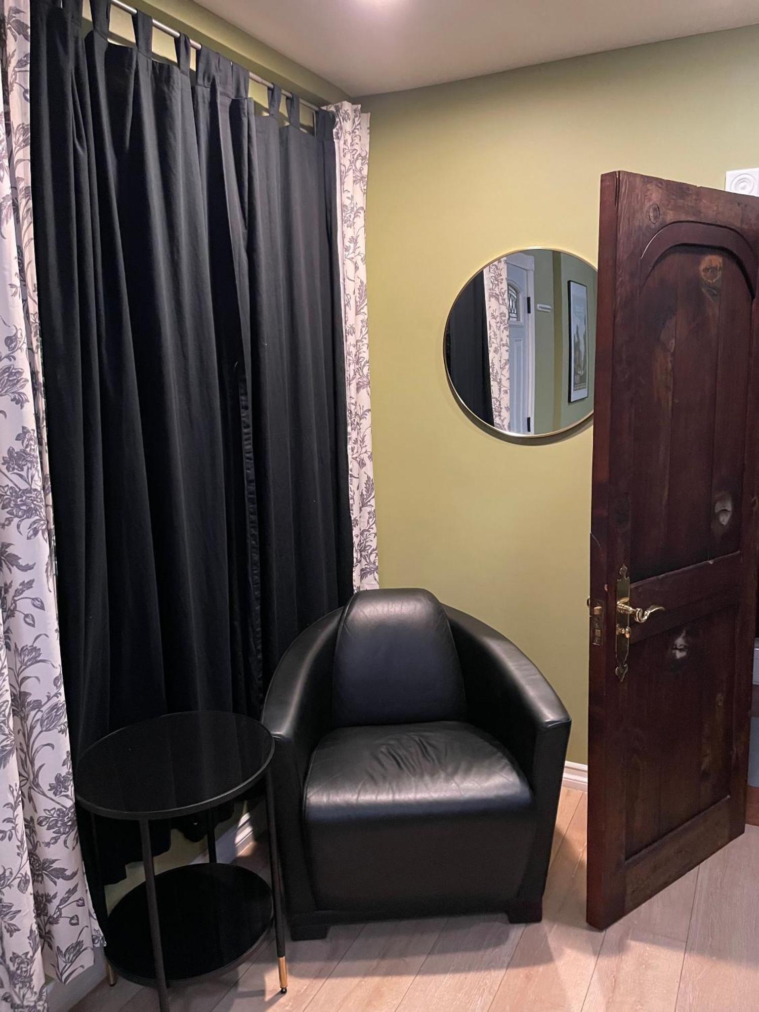 Private Room W/ Private Full Bathroom & Wifi & Ac & Shared Kitchen In Los Angeles Exterior photo